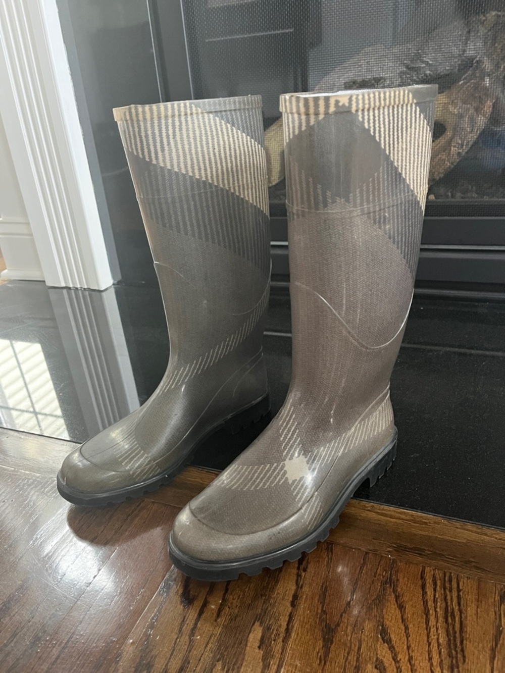 Burberry Brown Plaid Rubber Rain Boots - Picture 2 of 8